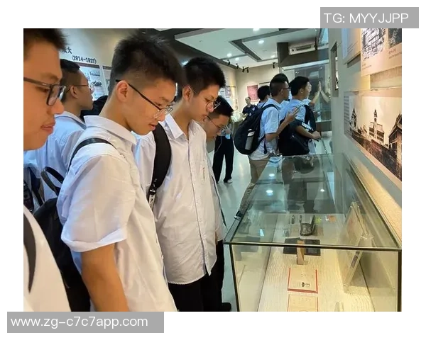 南京篮球队的转型之路:从辉煌到重生的纪实探索与反思 南京篮球队的转型之路:从辉煌到重生的纪实探索与反思